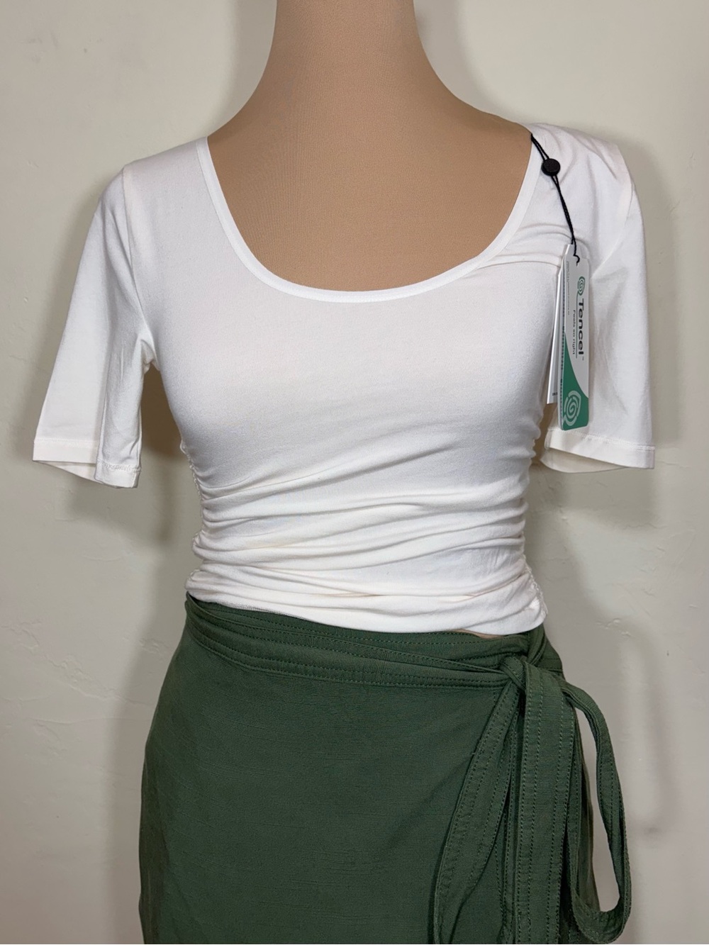 NWT Universal Standard UltimateS Ruched Tee in Vapor - 4XS (0/XS equivalent)